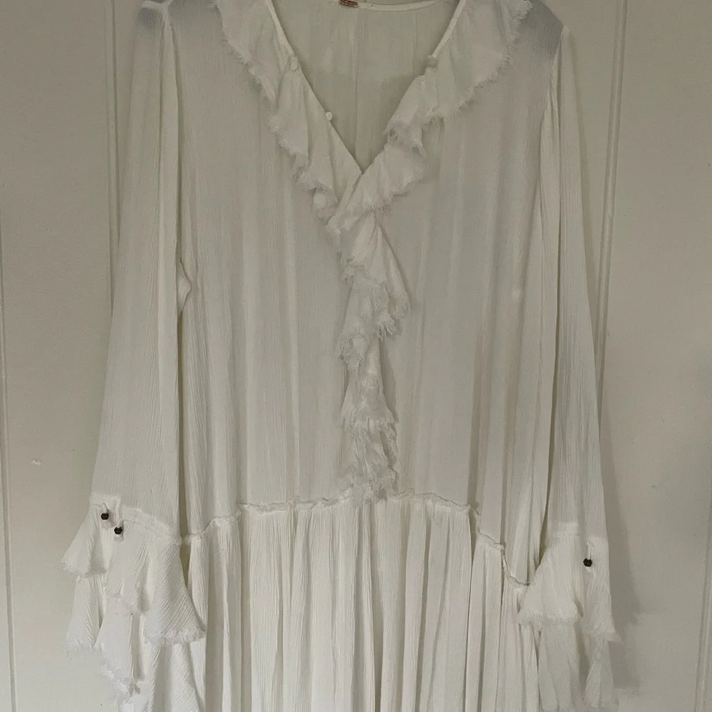 White Ruffled Boho Maxi Dress Fabulous!! - Picture 6 of 11